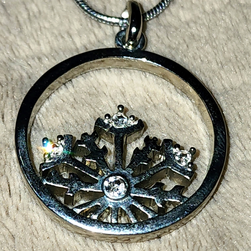 Christopher & Banks snowflake necklace